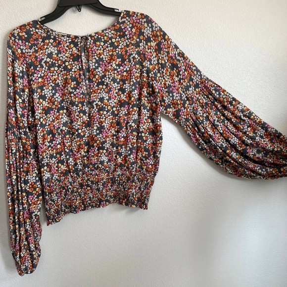 Top - Picture 4 of 4